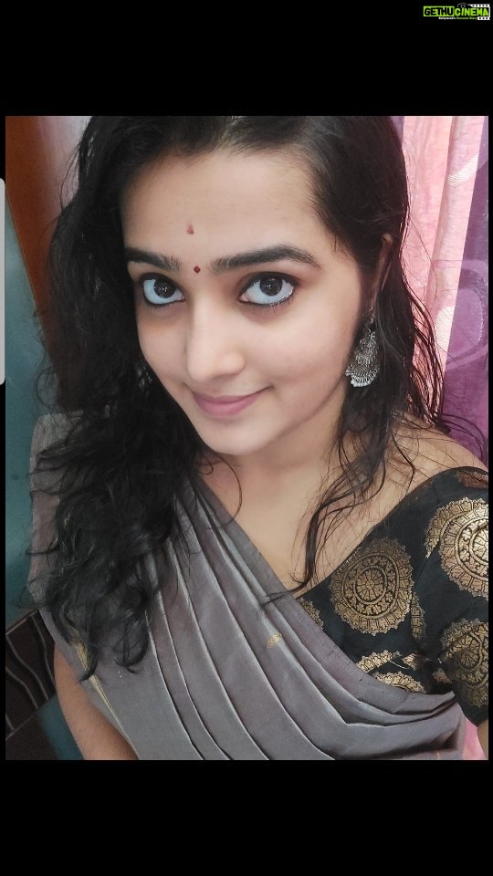 Samskruthy Shenoy Instagram - Imaigal moodamal.. 😍 #instareels #tamilreels #tamilsongs