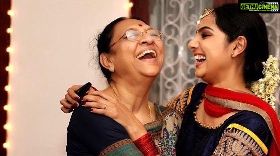 Samvrutha Sunil Instagram - Birthday Girl! ♥️ #ammammalove