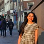 Samvrutha Sunil Instagram - I would like to thank all my followers for giving me so much love and support in everything I do ♥️#100k #happy #grateful Dam Square