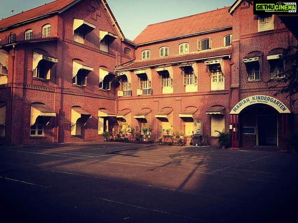 Sana Amin Sheikh Instagram - #MySchool #StJosephsConventBandra As a kid, i was so happy when a salman khan film showed this school as London.. in #JabPyarKisiSeHotaHai Ha ha ha.. When u come across such pictures in your fone..