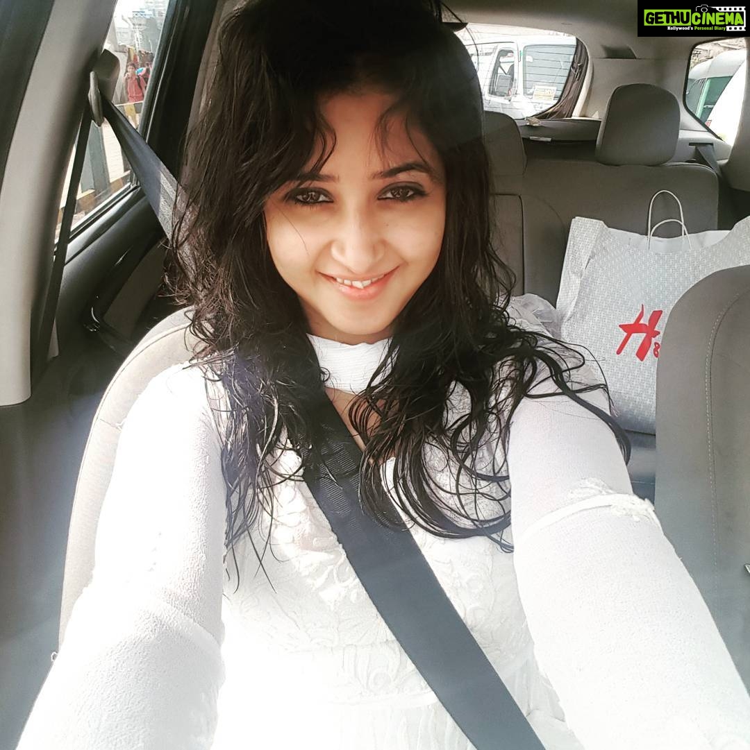 Sana Amin Sheikh Instagram - Good Morning.. #NoDriver #GadhaMazdoori 20.1.16