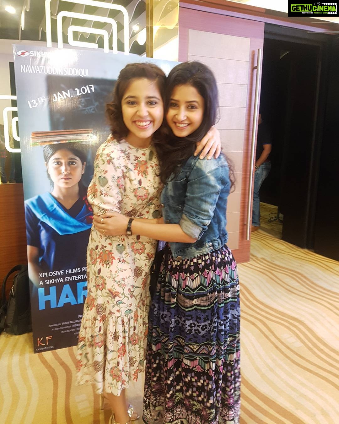 Sana Amin Sheikh Instagram - #HaraamKhor releasing today.. starring my favourite @battatawada #ShwetaTripathi #KyaMastHaiLife @kmhl_fan_club