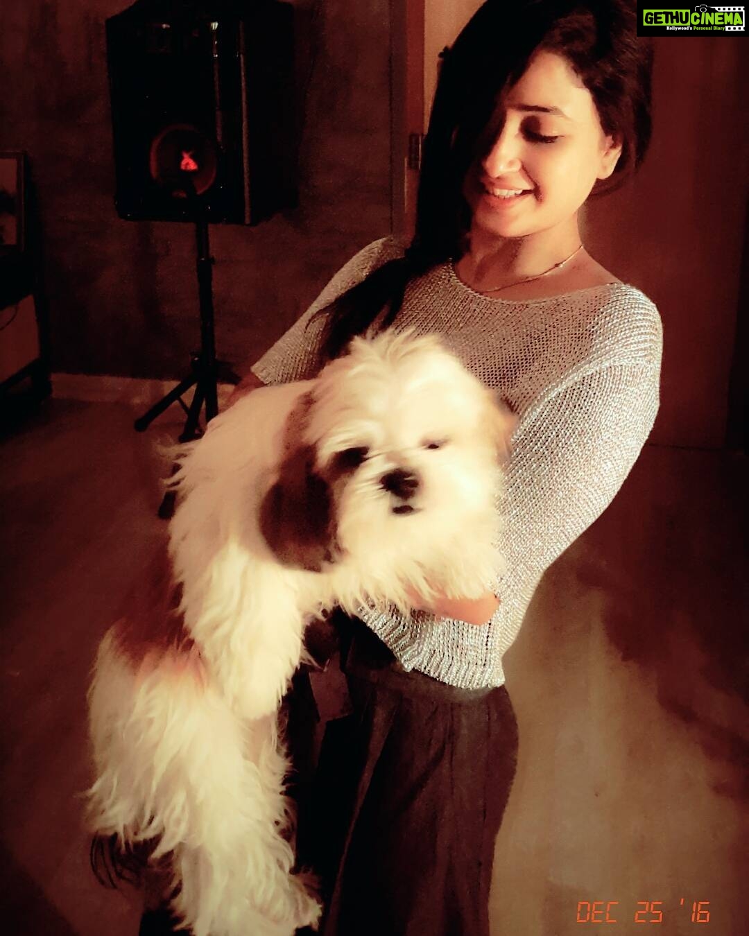 Sana Amin Sheikh Instagram - With Mr. ZEN.. @teeshanigam #ChristmasEve