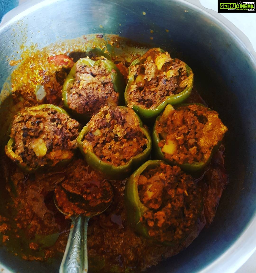 Sana Amin Sheikh Instagram - Stuffed Shimla Mirch with Keema.. with Amchur wali Gravy.. am i turning into a good cook or am i a good cook..? haha!