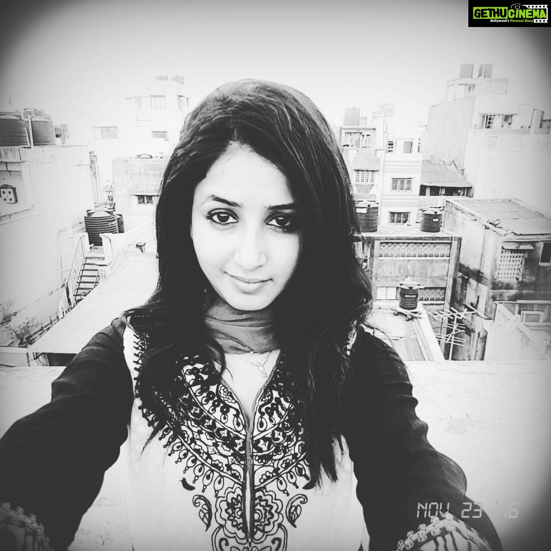 Sana Amin Sheikh Instagram - Something about small cities.. i love.. #Surat