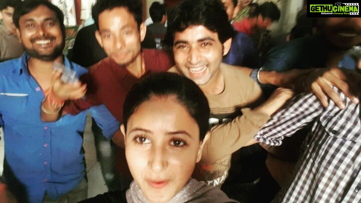 Sana Amin Sheikh Instagram - Last Day Of Shoot #Krishnadasi Aru ke saath direction teams.. Assistant Directors..