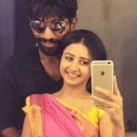 Sana Amin Sheikh Instagram - When both of us are shooting together.. #SameLocation #HusbandWifeAtWork #Director #Actor #ShootLife🎥 #Krishnadasi #EkDujeKeWaaste #Colors #SonyEntertainmentTelevision #MakeUpRoomSelfie #MashaAllah 14.9.16 S J Studio