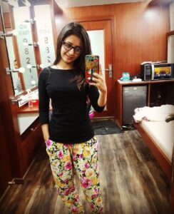 Sana Amin Sheikh Instagram - Early mornings.. be like.. ♡ #ShootMode #Krishnadasi #Aradhya