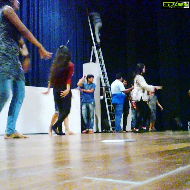 Sana Amin Sheikh Instagram - #CantDanceToSaveMyLife #GustakhDil #Rehearsals 2013