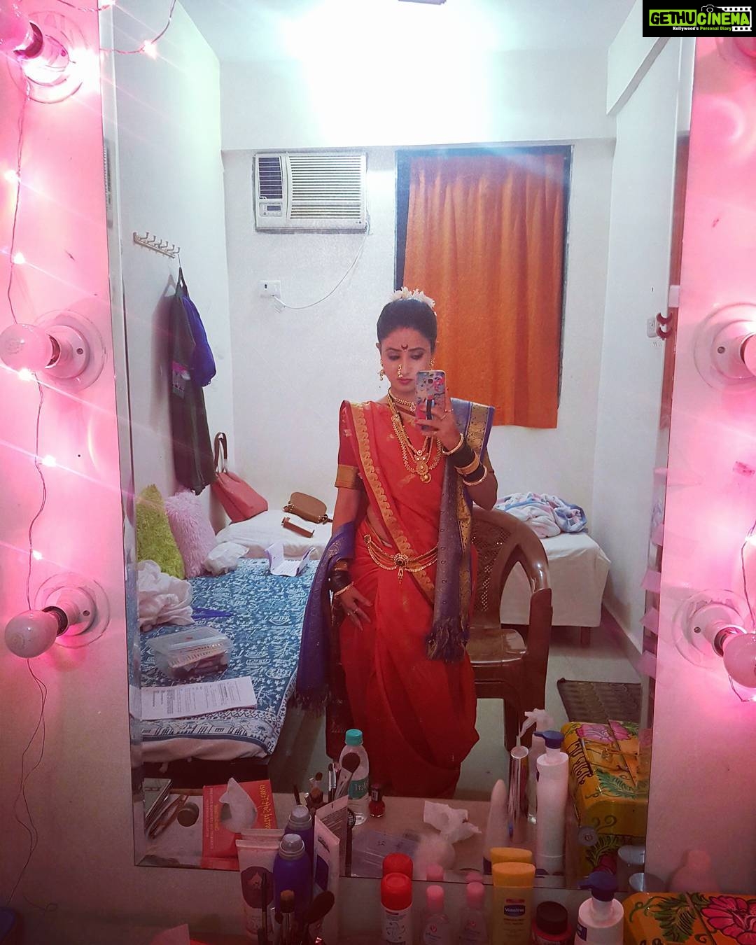 Sana Amin Sheikh Instagram - Got some pinkiness in my make up room..