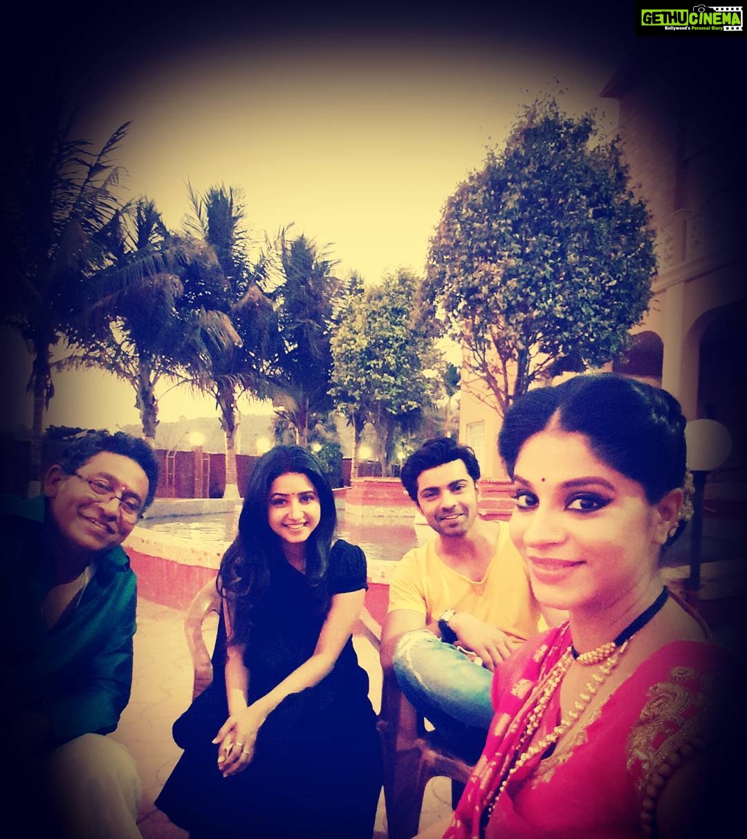 Sana Amin Sheikh Instagram - Naashta break.. and our aangan.. 7.6.16 @shwetmahadik