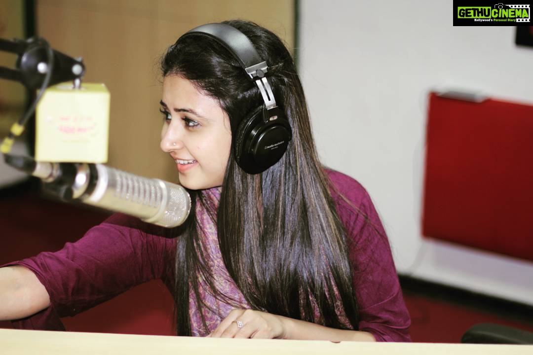 Sana Amin Sheikh Instagram - Yes, i still do it.. ;)
