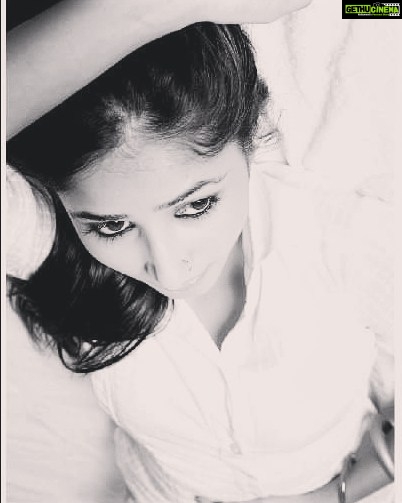 Sana Amin Sheikh Instagram - Kohl eyes.. clicked by @shaheernawaz. 2011.