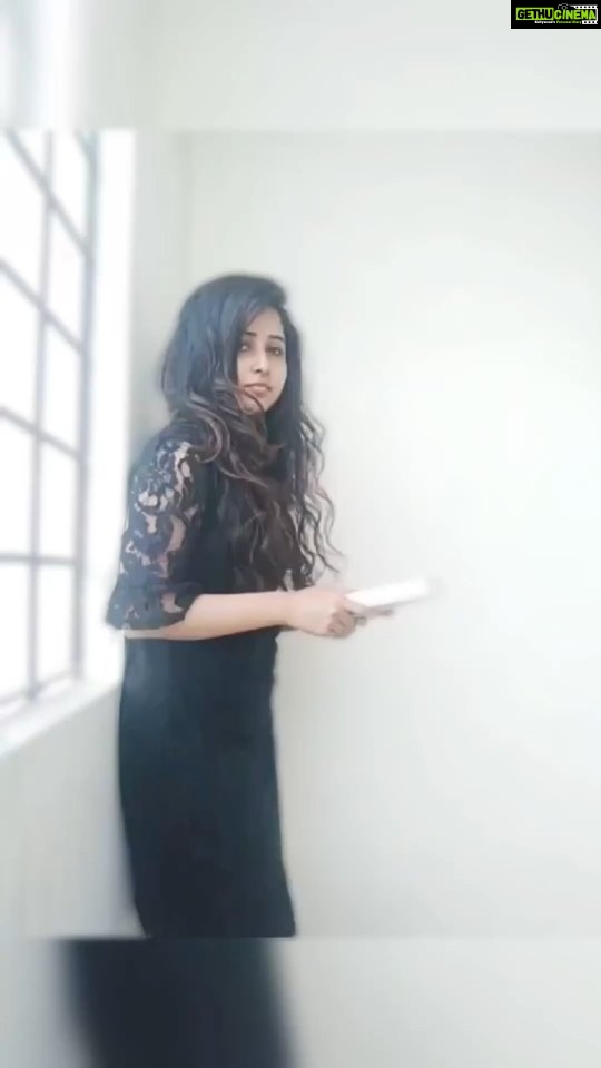 Sana Amin Sheikh Instagram - Manto ka din 🖤 ।11 मई 1912। Daur wahi ~ "Na-waqif" Sorry for the not so good vid quality. Tried to cover it up with a Brilliant music piece. Yeh kuch time pehle ka tukda hai jo kabhi post hee nahi kiya 🌸 #SaadatHassanManto #Manto #Storytellers #Story #shortstory #shortstories #कहानी ✍️