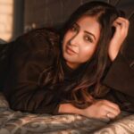 Sana Amin Sheikh Instagram – #Consistency hai 🙈

🖤🖤🖤

Shot by: @rishishahhhhhh 
makeup&hair : @mehekshah.mua 
Outfit: @zara 
Earrings: @accessorizeindiaofficial

#collaboration #photography #Pictures #blacktop #zara #Style
