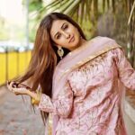 Sana Amin Sheikh Instagram - lshq ek khumaar hai khumaar hee sahi, tera mera saath pal bhar ka tha, pal bhar ka sahi.. 💕 ~ s.a.s