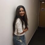 Sana Amin Sheikh Instagram - Aankhon mein base ho tum ! 90s ka gaana.. Reels from the Radio Station ❤️ April 2022 @mirchi90s #Radio #RadioMirchi #RJ #RadioPresenter #FirstJob #AwesomeTeam #TeamWork #LoveForRadio #sunilshetty #sonalibendre #aankhonmeinbasehotum #loveforMusic #lovefor90s #90sbollywood #anumallik #mayagovind #Takkar #1995