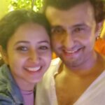 Sana Amin Sheikh Instagram - Celebrating PadmaShree Sonu Nigam 🙌 Such a Lovely Evening... Thank you for being You... and thank you for being the warmest Host ever 💯🎵🎵🎵 31.3.2022 #sonunigam #padmashrisonunigam #sonuji #AamirKhan #padmashri #padmashree @sonunigamofficial @msaira08 @madhurimanigamofficial @shreyaspuranikofficial @krushna30 @archanaapania @officialsandipssingh @rahulvaidyarkv True Tramm Trunk