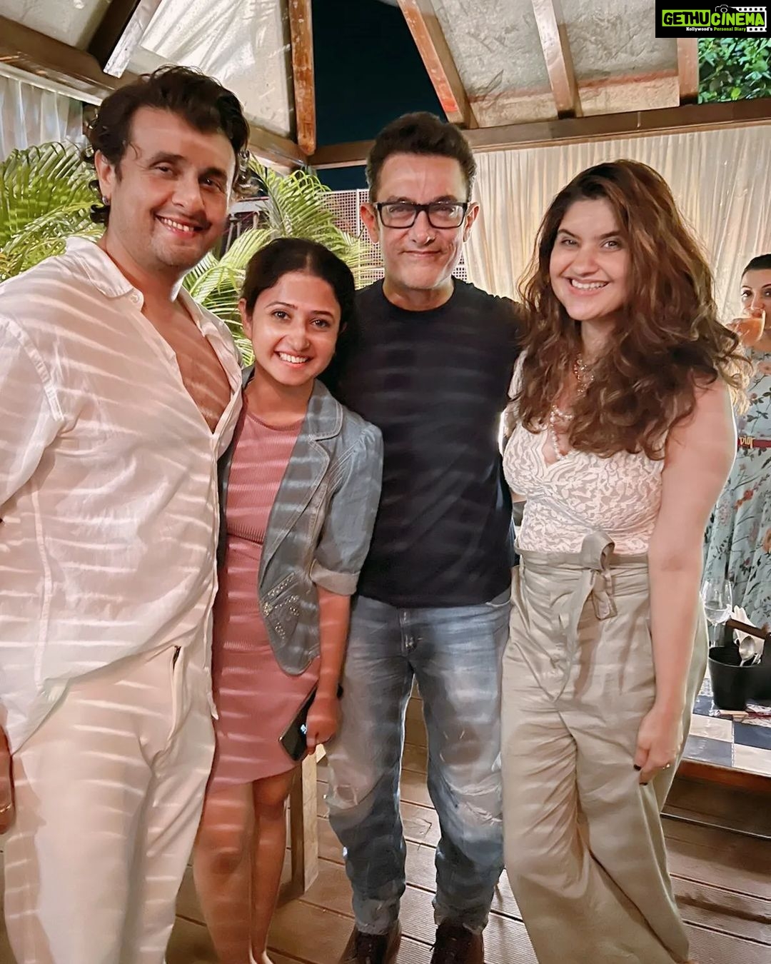 Sana Amin Sheikh Instagram - Celebrating PadmaShree Sonu Nigam 🙌 Such a Lovely Evening... Thank you for being You... and thank you for being the warmest Host ever 💯🎵🎵🎵 31.3.2022 #sonunigam #padmashrisonunigam #sonuji #AamirKhan #padmashri #padmashree @sonunigamofficial @msaira08 @madhurimanigamofficial @shreyaspuranikofficial @krushna30 @archanaapania @officialsandipssingh @rahulvaidyarkv True Tramm Trunk