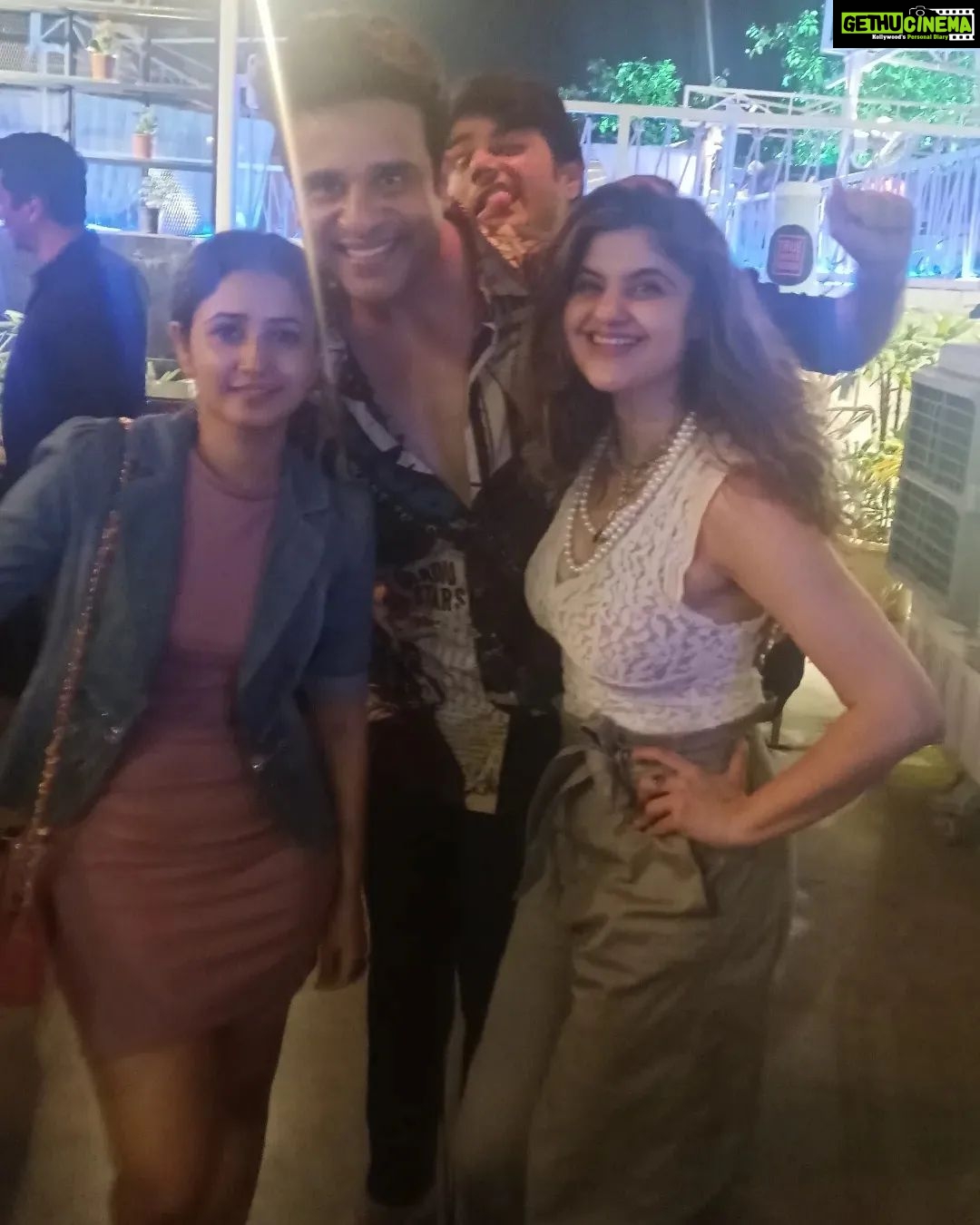 Sana Amin Sheikh Instagram - Celebrating PadmaShree Sonu Nigam 🙌 Such a Lovely Evening... Thank you for being You... and thank you for being the warmest Host ever 💯🎵🎵🎵 31.3.2022 #sonunigam #padmashrisonunigam #sonuji #AamirKhan #padmashri #padmashree @sonunigamofficial @msaira08 @madhurimanigamofficial @shreyaspuranikofficial @krushna30 @archanaapania @officialsandipssingh @rahulvaidyarkv True Tramm Trunk