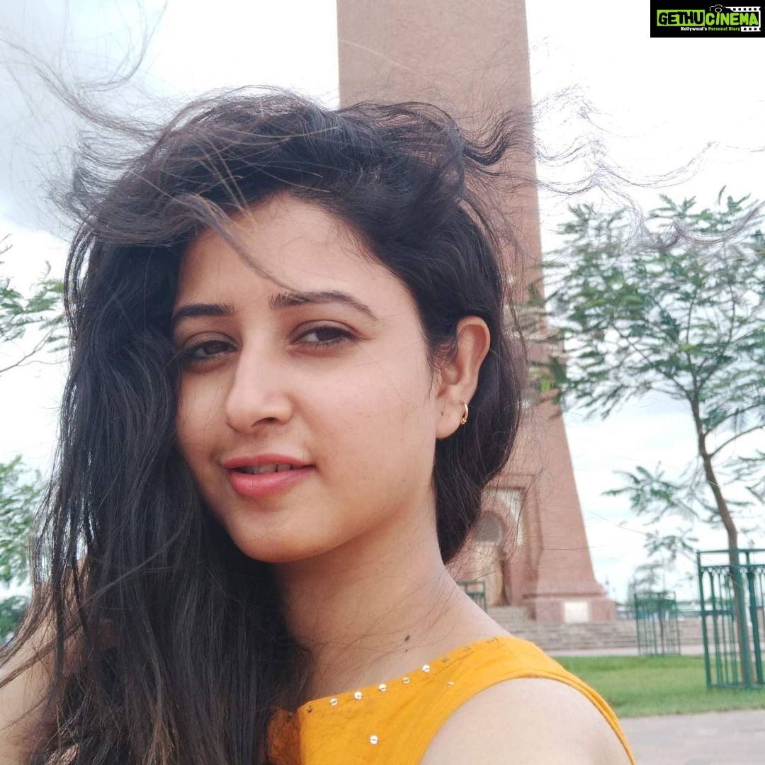 Sana Amin Sheikh Instagram - 💛💛💛✨ Lucknow, Uttar Pradesh