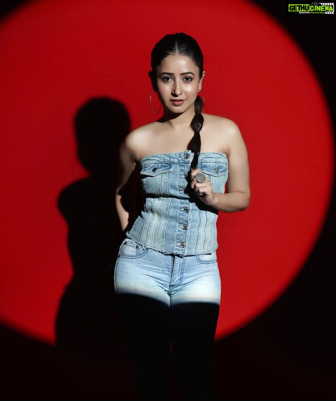 Sana Amin Sheikh Instagram - Shot by: @rishishahhhhhh @hair&makeup: @mehekshah.mua 🥰2023
