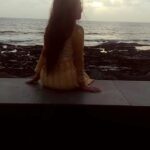 Sana Amin Sheikh Instagram - Location: Worli Sea Face Kurti: Lucknow ki kisi Local Shop se (Hazratganj) Video Courtesy: @sanober.tanwar