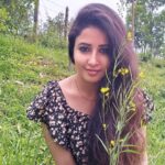 Sana Amin Sheikh Instagram – जंगली Phool 💛