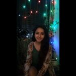 Sana Amin Sheikh Instagram - Happy World Music Day.. Vocals : Sana Amin Sheikh Guitar : @alokkulkarni78 Here's presenting one of the Most beautiful Tracks..and one of my fav Antra (s) .. #PehlaNasha From #jojeetawohisikandar Mostly Radio Jockeys Sureele hote hee hain.. मैं कितनी हूँ पता नहीं ... ☺ दिल से गाया है बस.. @mirchi90s @mirchilovee #amateursingers #amateursinger #singersofinstagram #guitar #Unplugged #scale #kharaj #lownotes #worldmusic #worldmusicday #internationalmusicday #ilovemusic #ilovebollywood #bollywoodsongs #bollywood #aamirkhan #ayeshajhulka #jatinlalit #uditnarayan #sadhnasargam