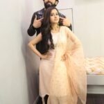 Sana Amin Sheikh Instagram - Best wishes to @amaal_mallik @shreyaghoshal @jasminbhasin2806 @sonymusicindia Pyaar ek Tarfaa releasing today.. Location (in pictures): On Set Kuch Rang Pyar ke Aise bhi.. Sept 2021 #pyaarektarfaa #ektarfaapyaar #sanjana #Krpkab #amaalmallik #jasminbhasin #shreyaghoshal