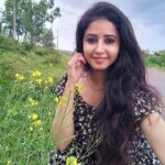 Sana Amin Sheikh Instagram - Agar saari photos acchi lage toh post kar deni chahiye na... ? ☺ 🖤🖤🖤 I have more in this series.. Ab unka kya karein? 🙈