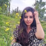 Sana Amin Sheikh Instagram - Agar saari photos acchi lage toh post kar deni chahiye na... ? ☺ 🖤🖤🖤 I have more in this series.. Ab unka kya karein? 🙈