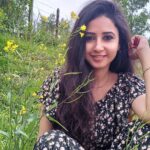 Sana Amin Sheikh Instagram - Agar saari photos acchi lage toh post kar deni chahiye na... ? ☺ 🖤🖤🖤 I have more in this series.. Ab unka kya karein? 🙈
