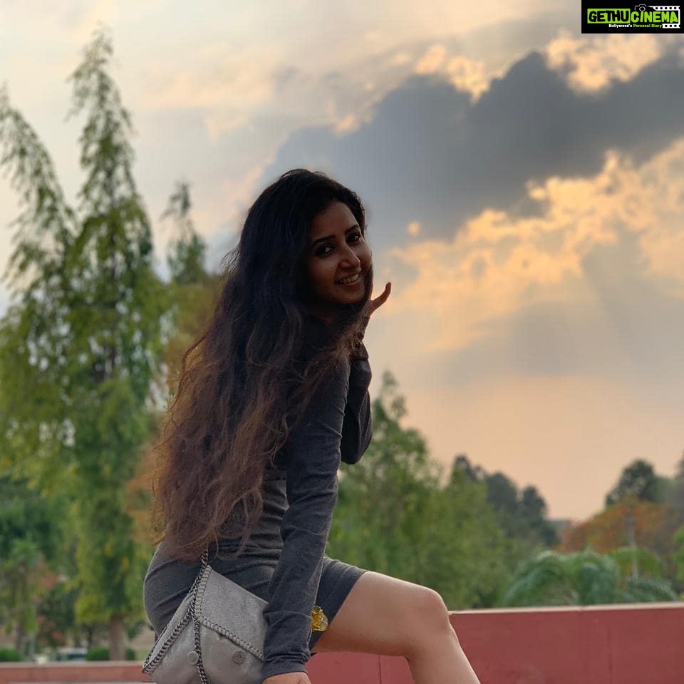 Sana Amin Sheikh Instagram - (Mask nikaala-only for photos, maintaining social distance) 2021 PICTURES : @i_shagunofficial