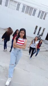 Sana Amin Sheikh Instagram - Outfit : @zara
Shoes: @zara
Location: Kurukshetra University Haryana. 

#deewanahaidekho #reelsofinstagram #reel #reels
22.4.21
