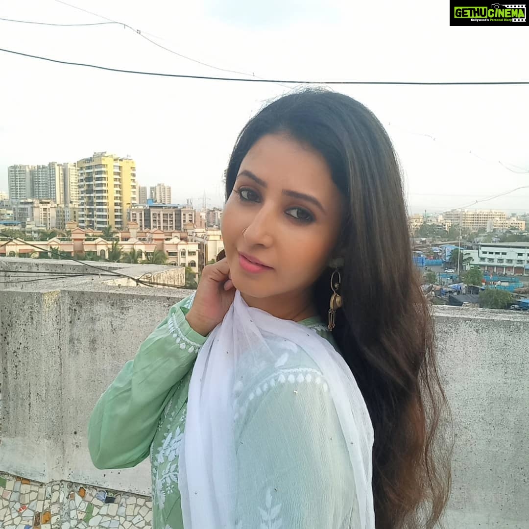 Sana Amin Sheikh Instagram - Minty 💚 LOVE FOR LUCKNOWIS !!! Kurta, White Cotton Chikankari Pants and White Baadla Chiffon Dupatta. Earrings: @sataara19 22.5.2021 #collaboration #sanaaminsheikh #chikankari #lucknowi #lucknow #mumbai #sataara #madeinindia Mumbai, Maharashtra