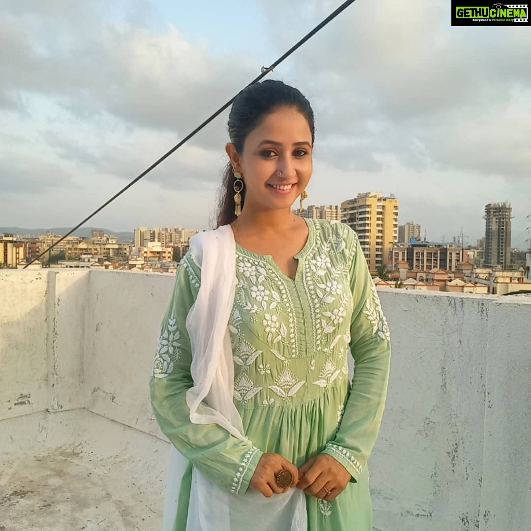 Sana Amin Sheikh Instagram - Minty 💚 LOVE FOR LUCKNOWIS !!! Kurta, White Cotton Chikankari Pants and White Baadla Chiffon Dupatta. Earrings: @sataara19 22.5.2021 #collaboration #sanaaminsheikh #chikankari #lucknowi #lucknow #mumbai #sataara #madeinindia Mumbai, Maharashtra