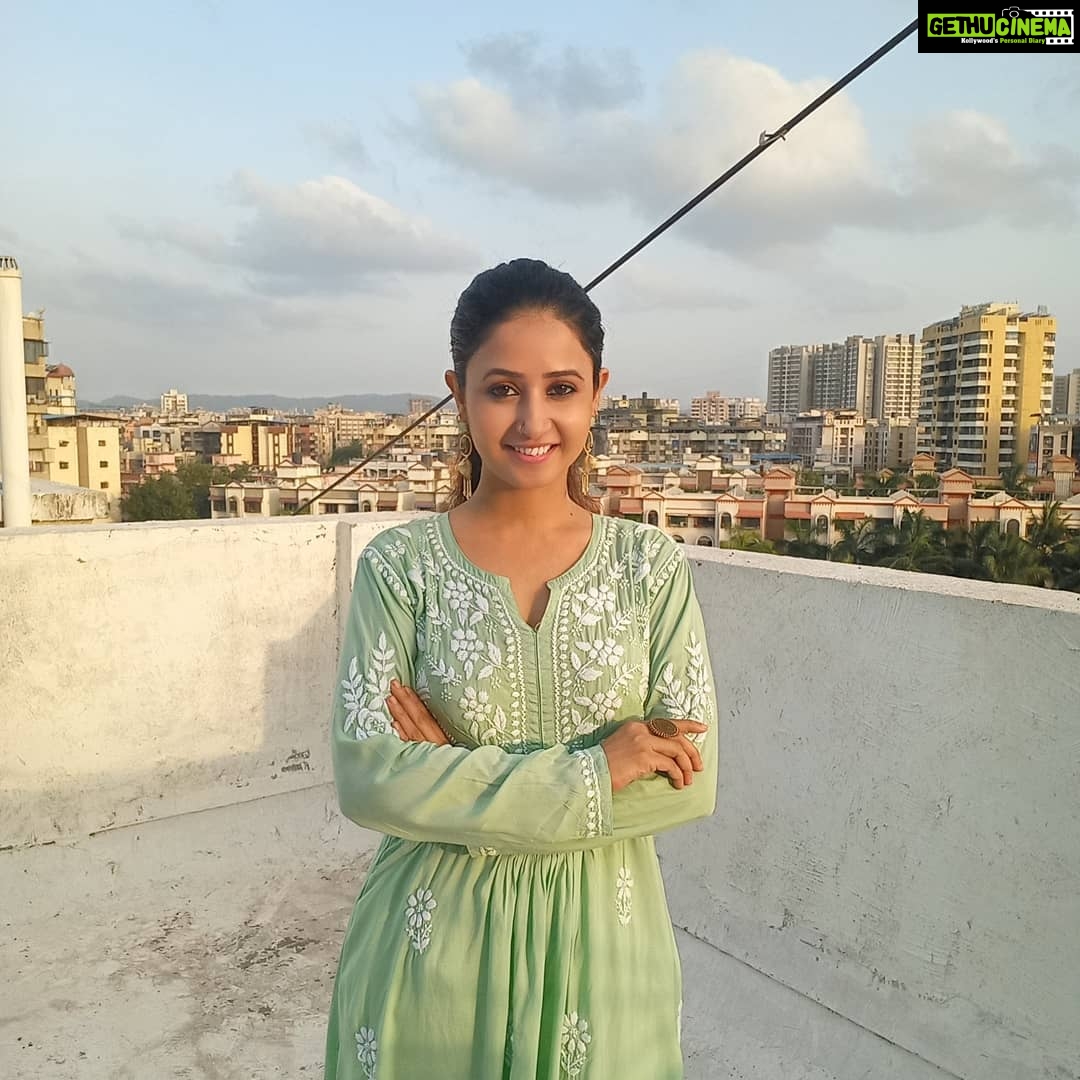 Sana Amin Sheikh Instagram - Minty 💚 LOVE FOR LUCKNOWIS !!! Kurta, White Cotton Chikankari Pants and White Baadla Chiffon Dupatta. Earrings: @sataara19 22.5.2021 #collaboration #sanaaminsheikh #chikankari #lucknowi #lucknow #mumbai #sataara #madeinindia Mumbai, Maharashtra