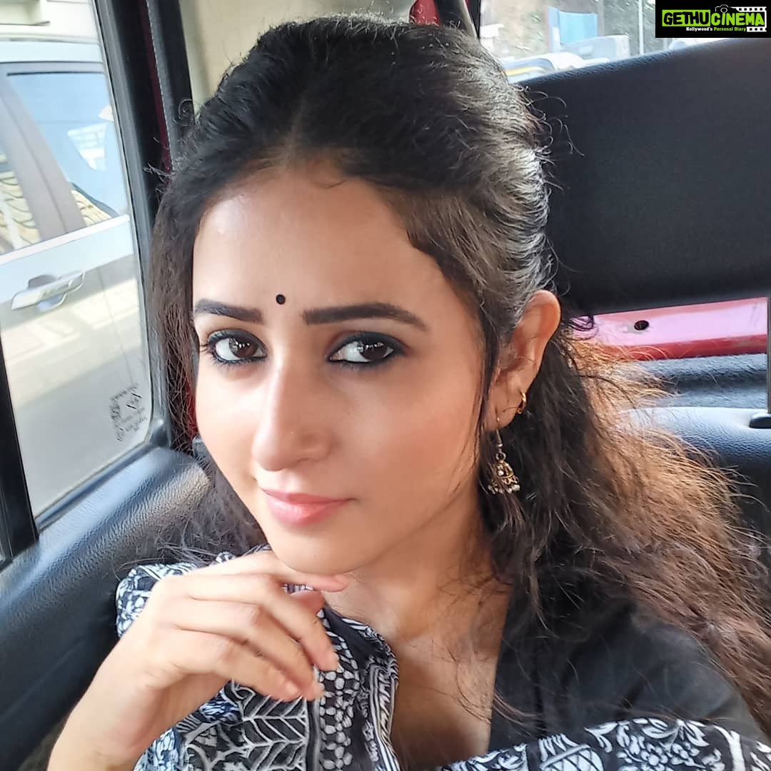 Sana Amin Sheikh Instagram - 🖤🖤🖤