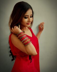 Sana Amin Sheikh Instagram - बस एक रहे मेरा काम इश्क़....
मेरा काम इश्क़, मेरा काम इश्क़....
मेरा नाम इश्क़, तेरा नाम इश्क़....
मेरा नाम, तेरा नाम, मेरा नाम इश्क़....