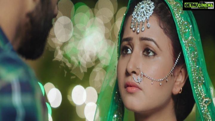 Sana Amin Sheikh Instagram - Here's presenting the teaser of a beautiful video with a lovely love story..in an independent song.. Sung by one of my favourite singers @rahulvaidyarkv Featuring : Sana Amin Sheikh and Rahul Vaidya. #RomanticSongs #IndependentMusic #Teaser #HindiSongs #Jayaz