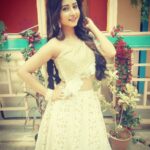 Sana Amin Sheikh Instagram - May 2018 on the sets of #naamkaran
