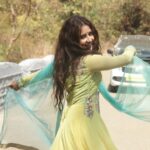 Sana Amin Sheikh Instagram - I never get saddened when a project ends, I feel grateful to that particular project for teaching me a few things which I shall make a note of.. I feel gratitude towards the people associated with it and always feel thankful to them for making me live in that space.. #LiveTheMoment I believe in moving on.. Positively.. 🙏❤ See u all soon with something new. 25.2.2019