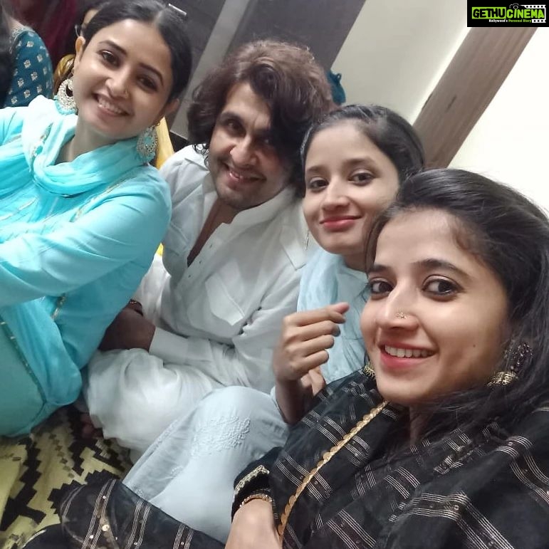 Sana Amin Sheikh Instagram - Eid 2023 💙