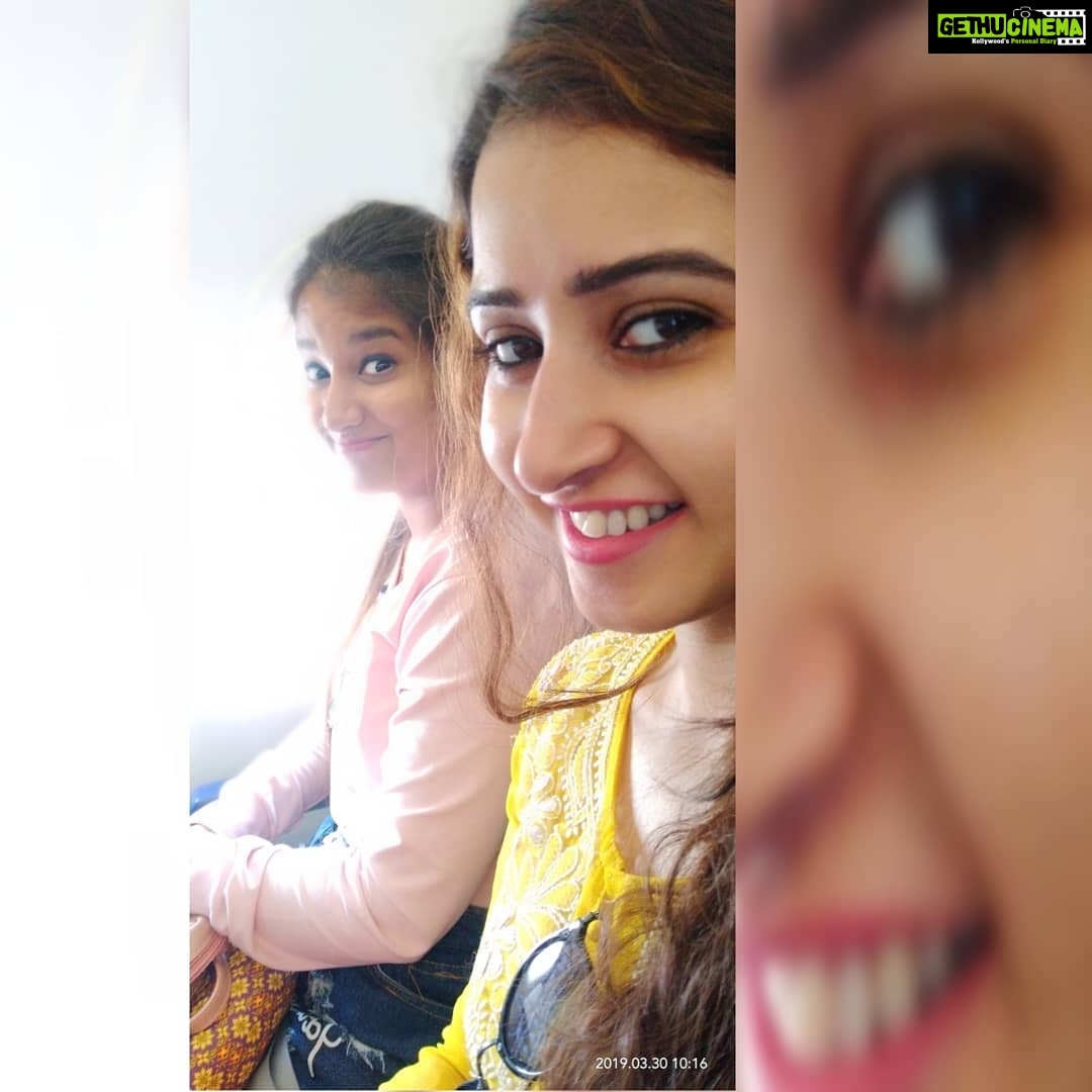 Sana Amin Sheikh Instagram - #Yellow #YellowKurti #Lucknowi #TravelDiaries March 2019