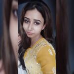 Sana Amin Sheikh Instagram - #Yellow #YellowKurti #Lucknowi #TravelDiaries March 2019