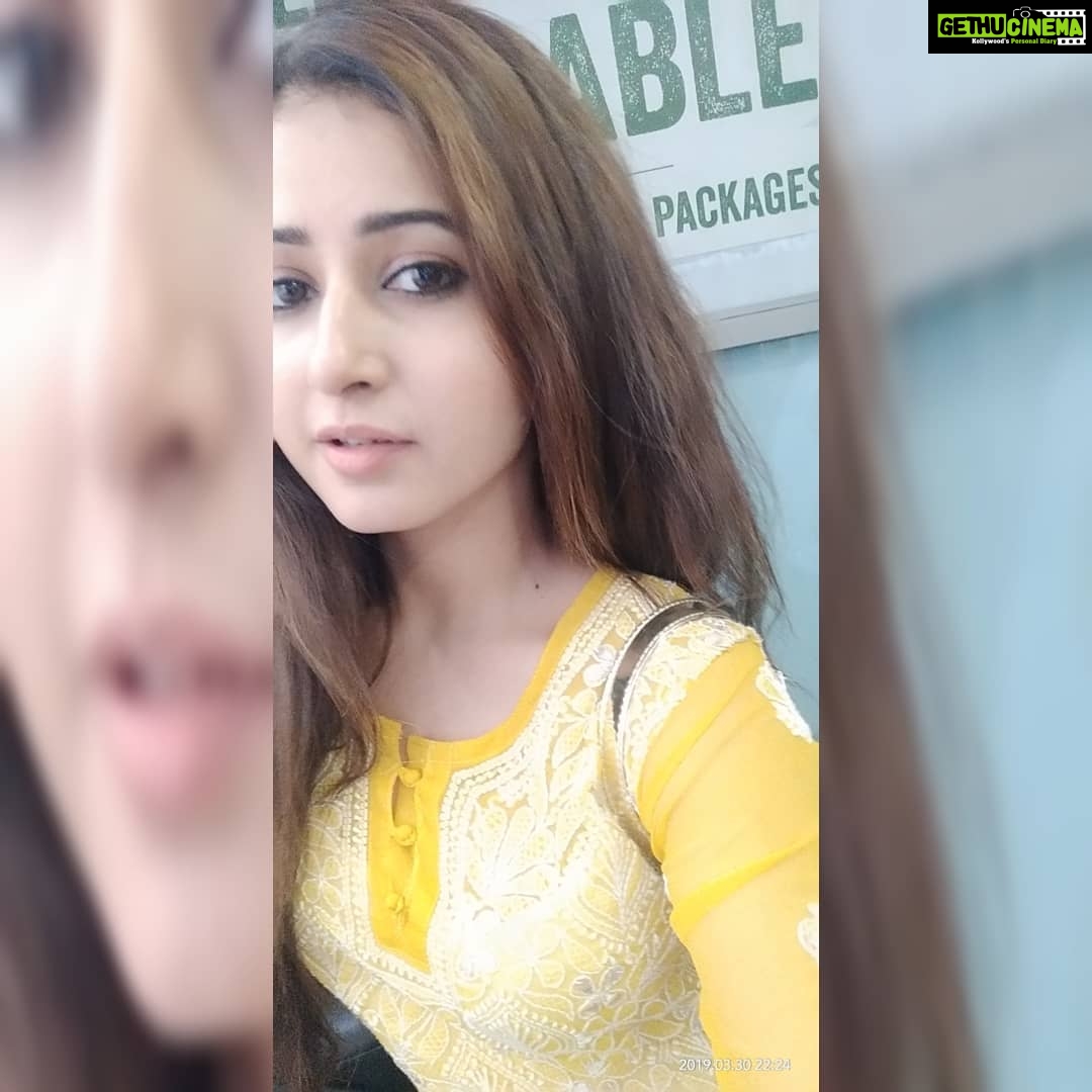 Sana Amin Sheikh Instagram - #Yellow #YellowKurti #Lucknowi #TravelDiaries March 2019