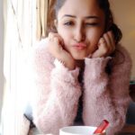 Sana Amin Sheikh Instagram - #coffee or #chai.. ??? Always CHAI.. 🤘 #Pink #KnitWear #knitweardesign #fur #cozy #posing #Indiangirl February 2019