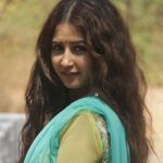 Sana Amin Sheikh Instagram - I never get saddened when a project ends, I feel grateful to that particular project for teaching me a few things which I shall make a note of.. I feel gratitude towards the people associated with it and always feel thankful to them for making me live in that space.. #LiveTheMoment I believe in moving on.. Positively.. 🙏❤ See u all soon with something new. 25.2.2019