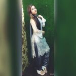 Sana Amin Sheikh Instagram - हम ना समझे तेरी नज़रों का तकाज़ा क्या है.. कभी परदा कभी जलवा .. ये तमाशा क्या है.... #actorslife 30/12/2018